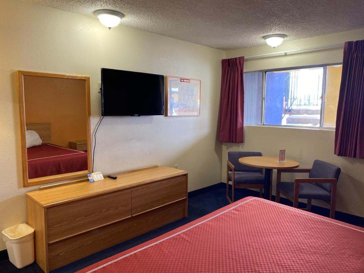 Econo Lodge Las Vegas Exterior photo
